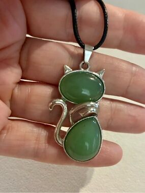 Green Cat Pendant Necklace with Silver-Tone Setting